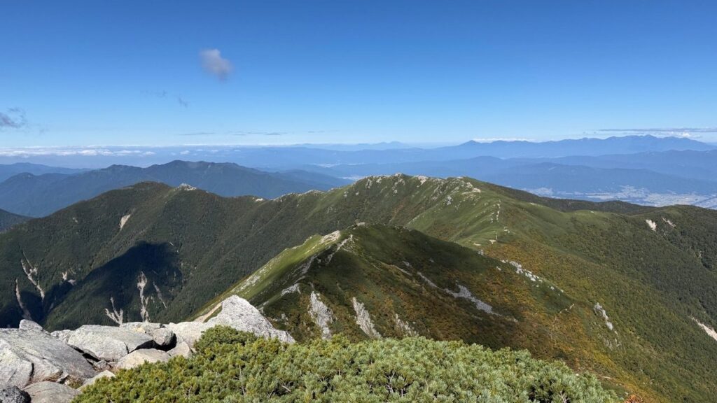 将棊頭山に続く稜線